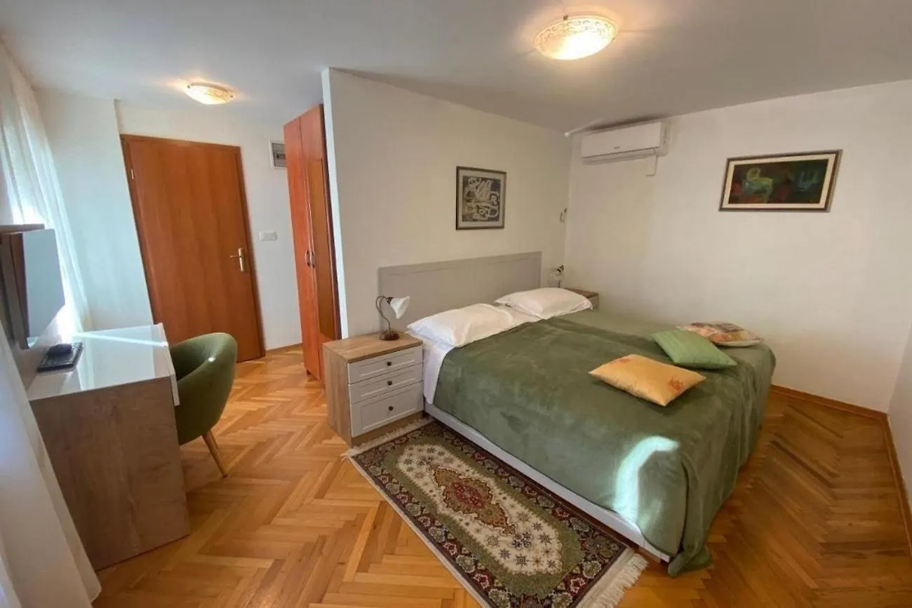 Rooms By The Sea Split - 23996