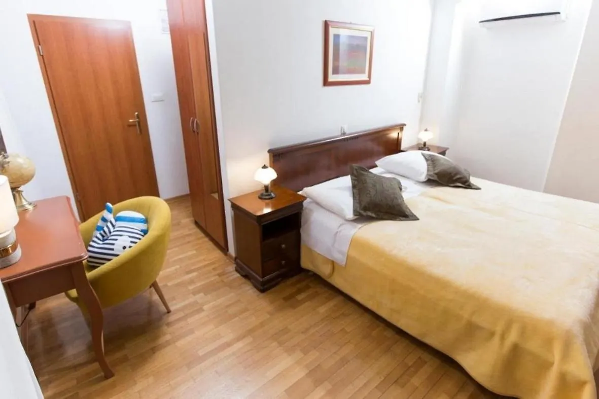 Penzion Rooms By The Sea Split - 23996 Chorvatsko