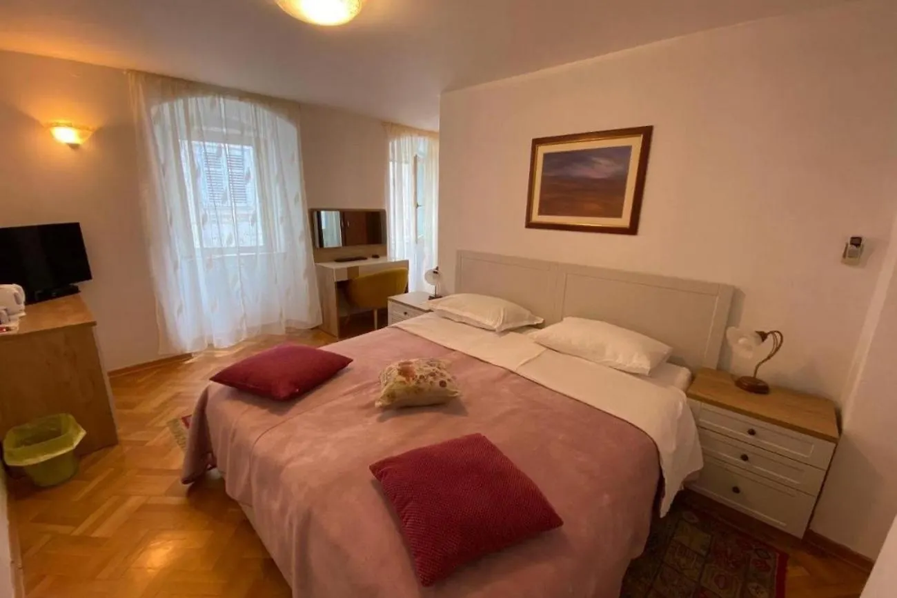 Penzion Rooms By The Sea Split - 23996